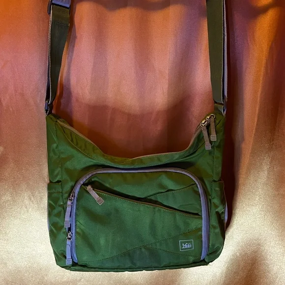 REI crossbody/shoulder bag - Picture 3 of 11